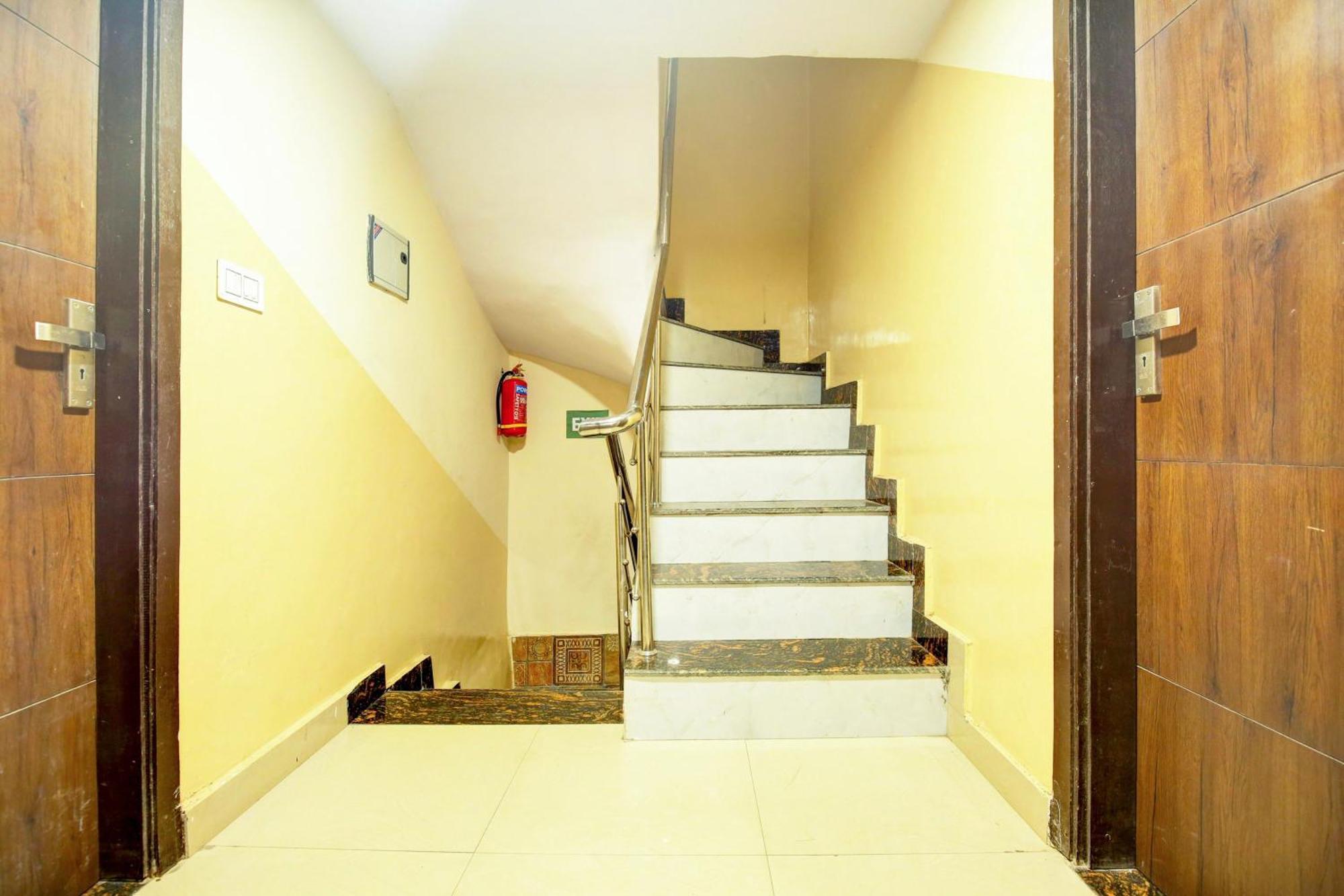 Hotel O Pink Residency Amritsar Esterno foto